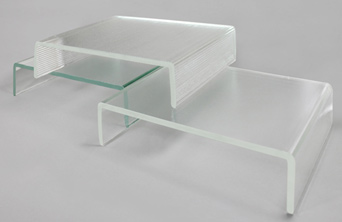 Różnica pomiędzy szkłem standardowym (lekko zielonym) a szkłem odbarwianym low iron (bezbarwne).